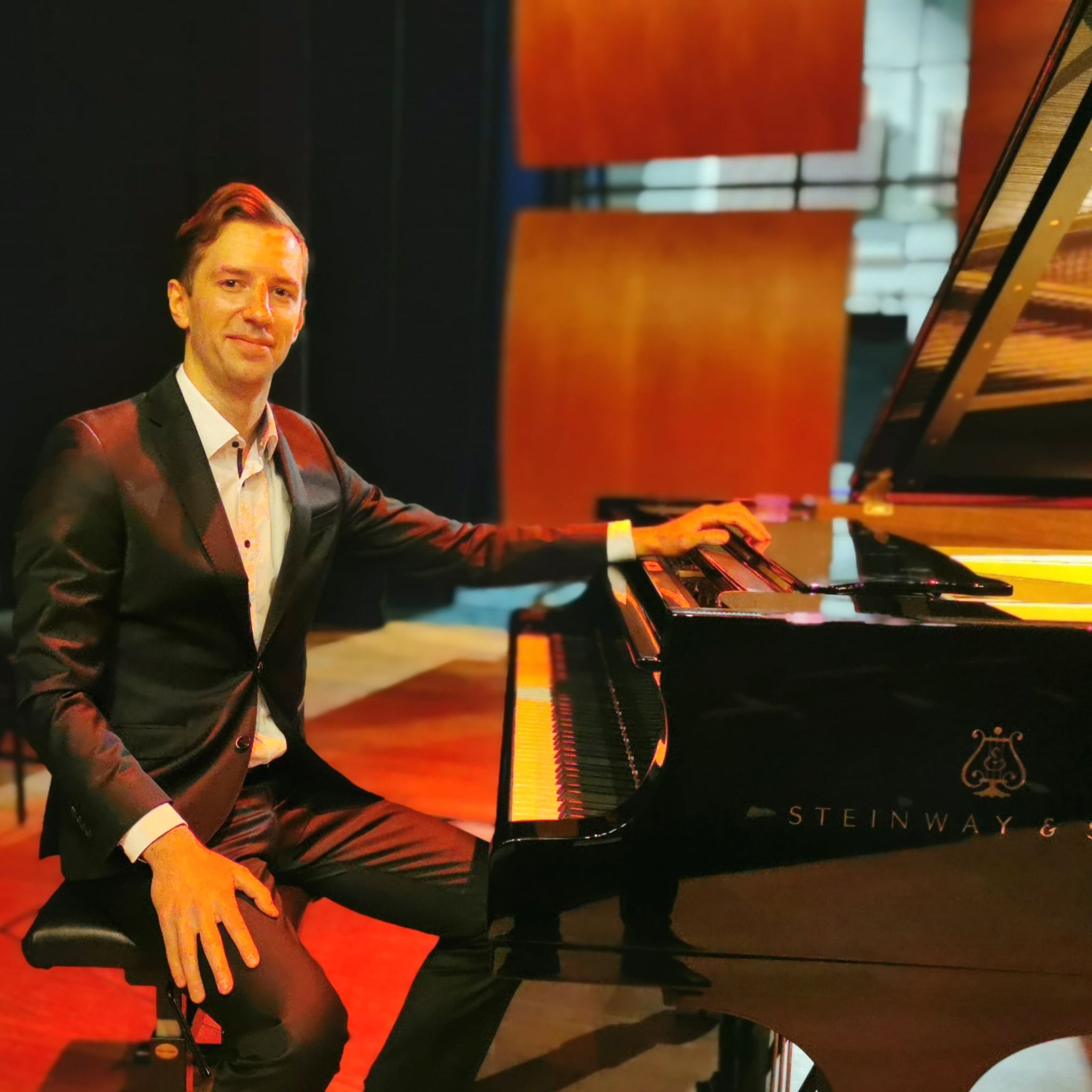 Max Klioutchnikov professional portrait